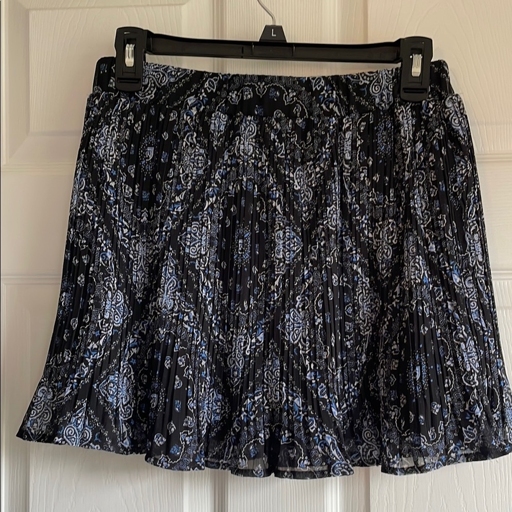 American Rag Blue Paisley Skirt - Picture 2 of 7